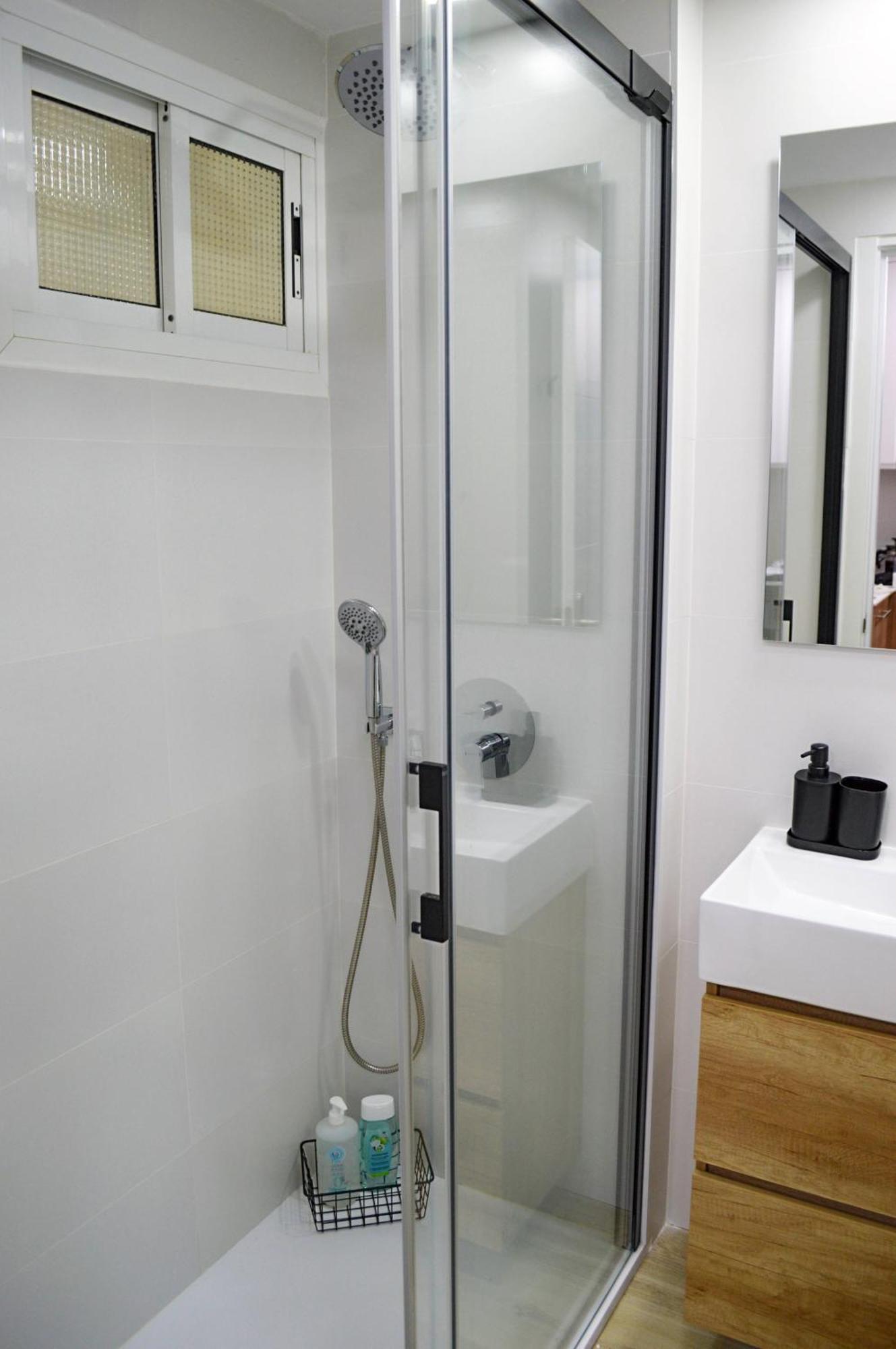 With Swimming Pool Open Year Apartment