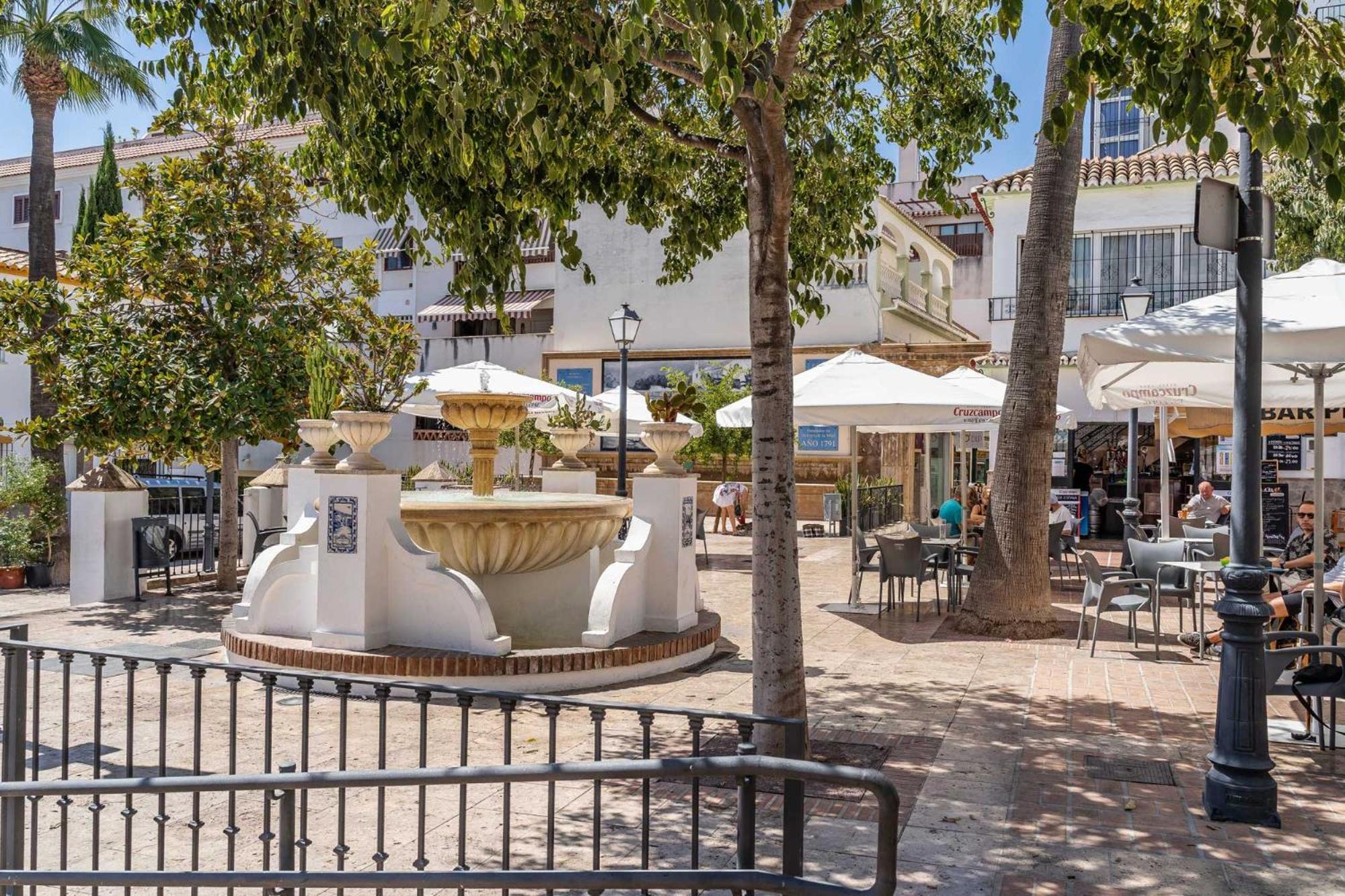 Apartment With Swimming Pool Open Year Benalmadena