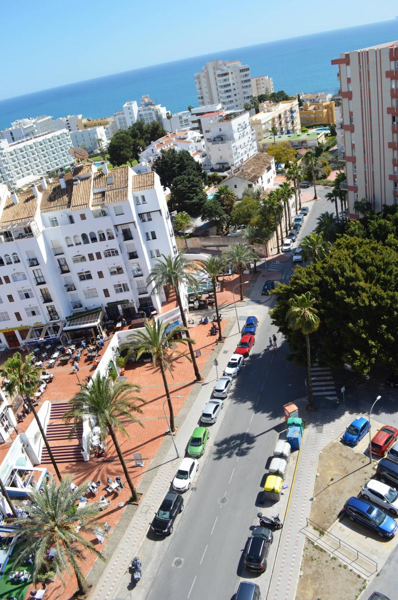 With Swimming Pool Open Year Benalmadena
